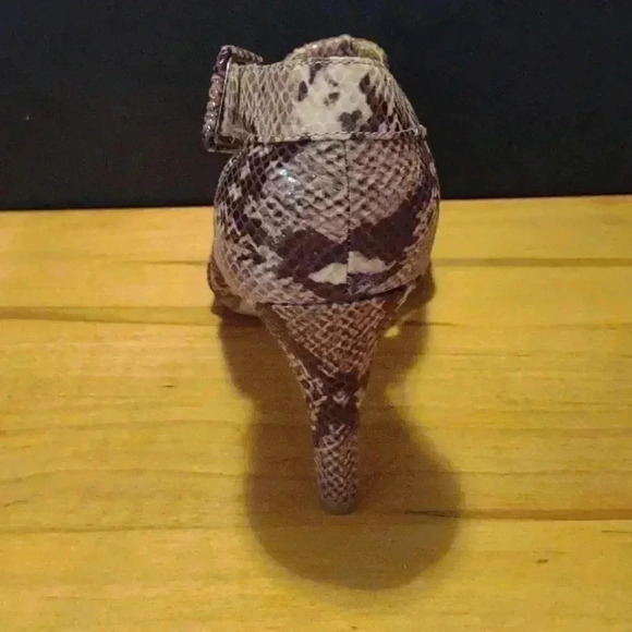 Anne Klein iflex faux snake‎ skin heels size 7M - Picture 3 of 6